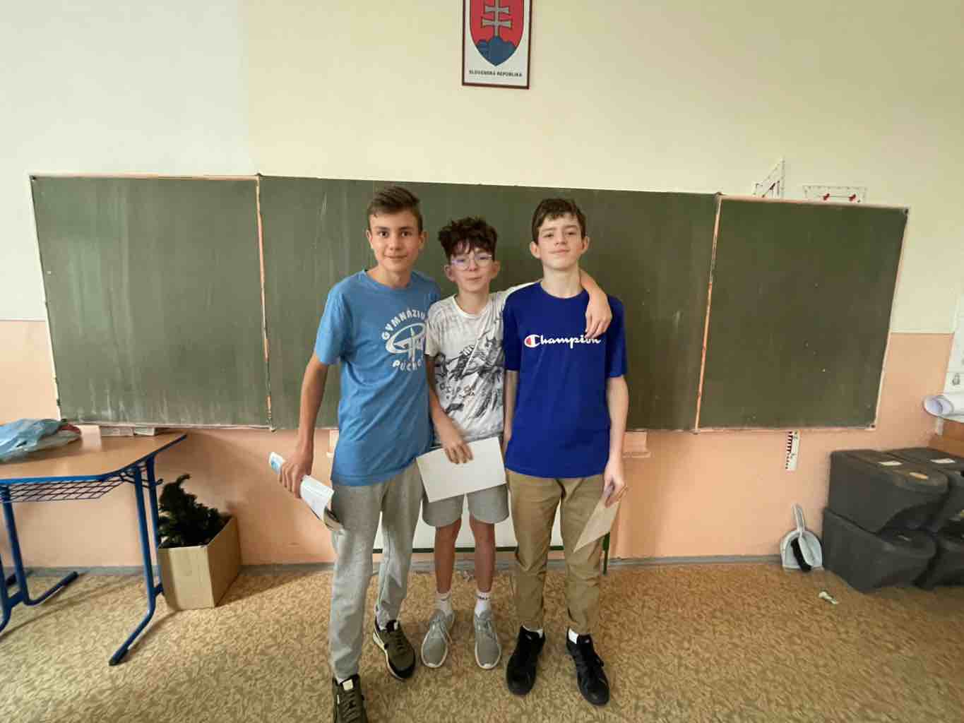 dej2